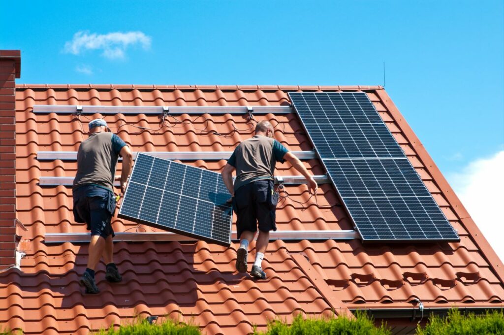 AdobeStock 444090303 geaendert 1024x680 - Bempflingen und Photovoltaik: Das SOLARZENTRUM NECKAR-ALB als Partner für nachhaltige Energielösungen